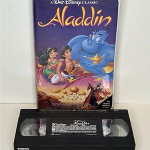 📼3/$20 Disney Aladdin VHS with Purple and Blue Cover